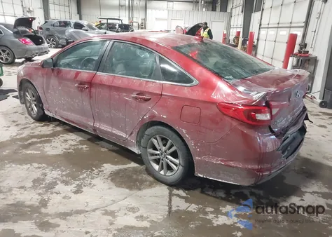 2016 Hyundai Sonata z USA, uszkodzony, nr VIN 5NPE24AF4GH400103